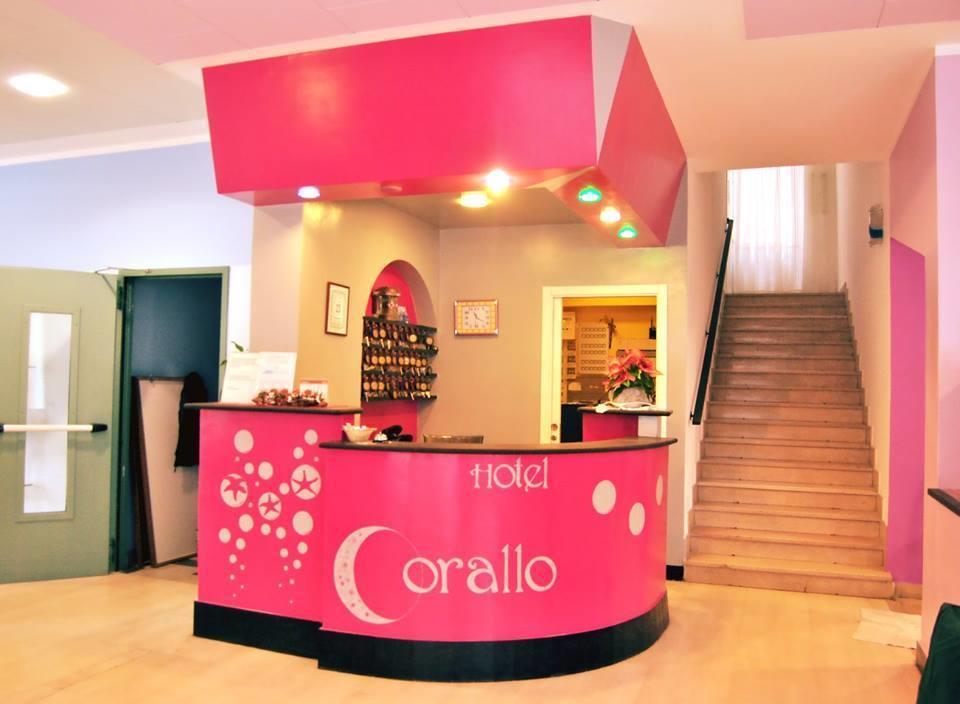 Hotel Corallo Пиетра Лигуре Екстериор снимка